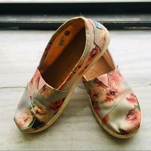 Pink and Blue Floral TOMS